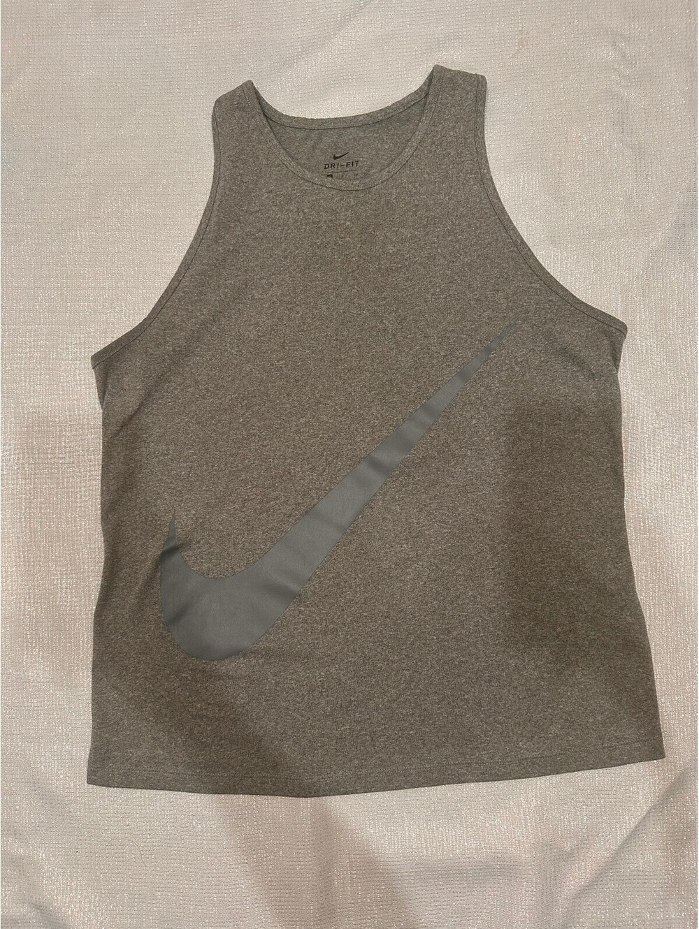 WOMAN Nike Dri-FIT Gray Athletic Tank Top Size Small